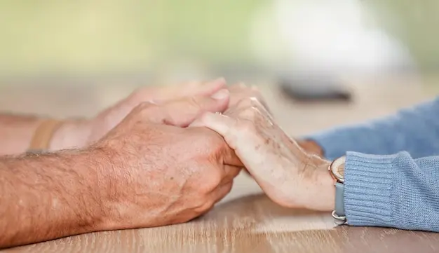 Support Family Members Through A Bereavement House Clearance